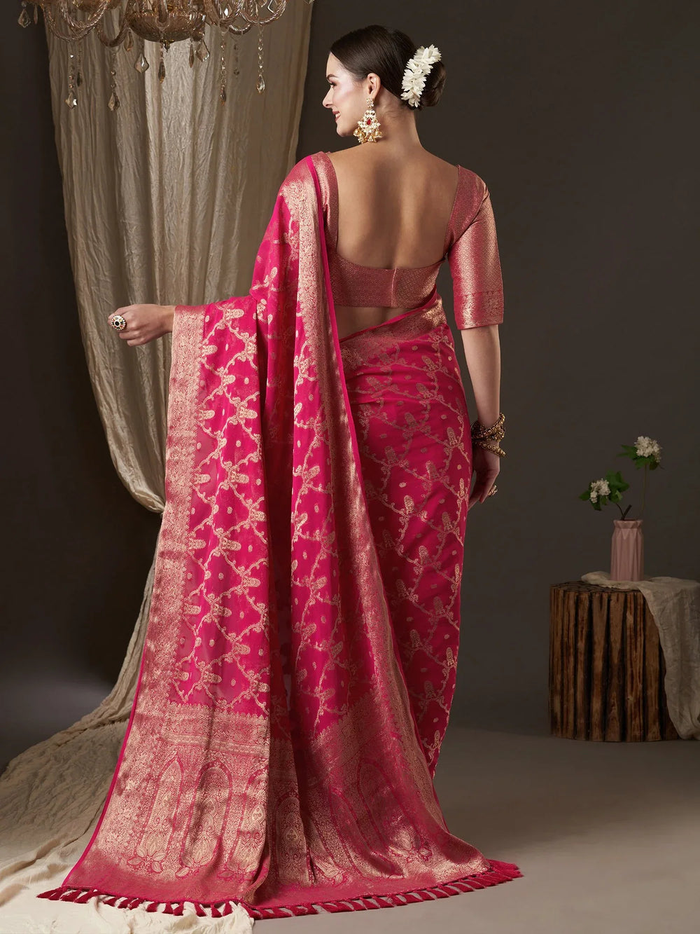 Get the best latest saree design