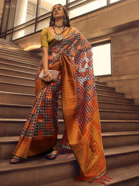 Get the best organza saree