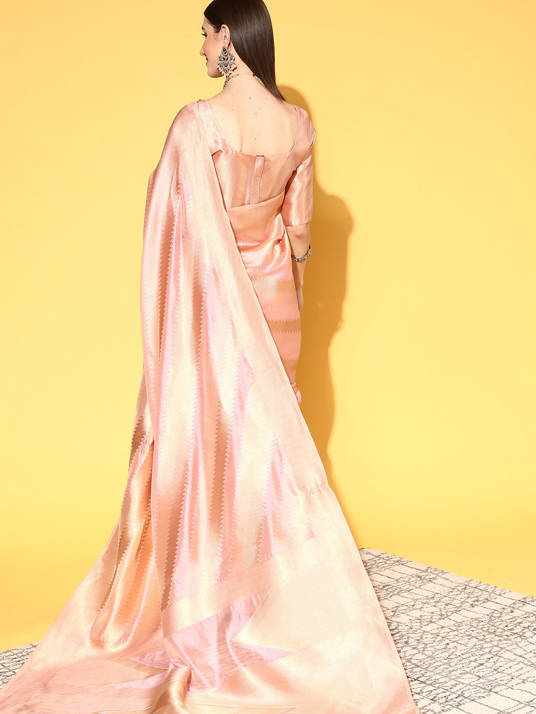 Get the best South Indian saree
