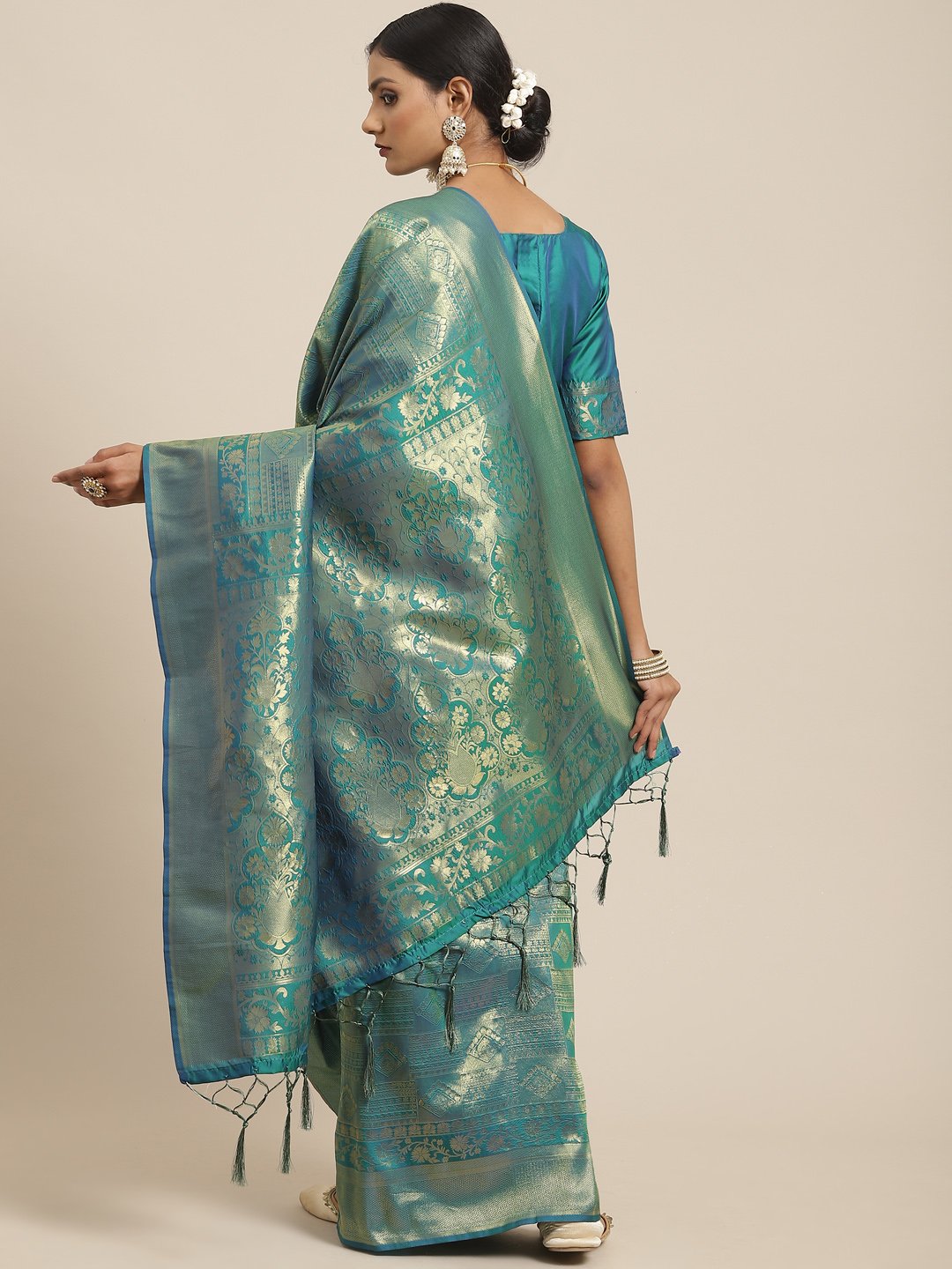 Get the best Pothys silk sarees Bengaluru
