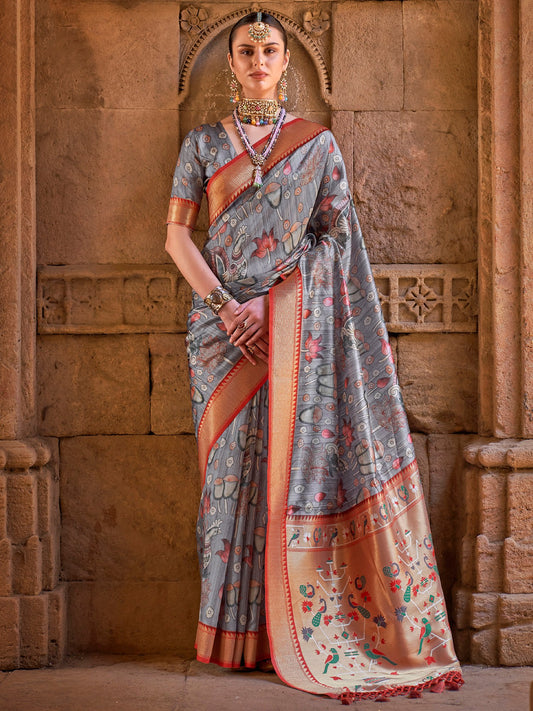Get the best saree shops in Chandni Chowk