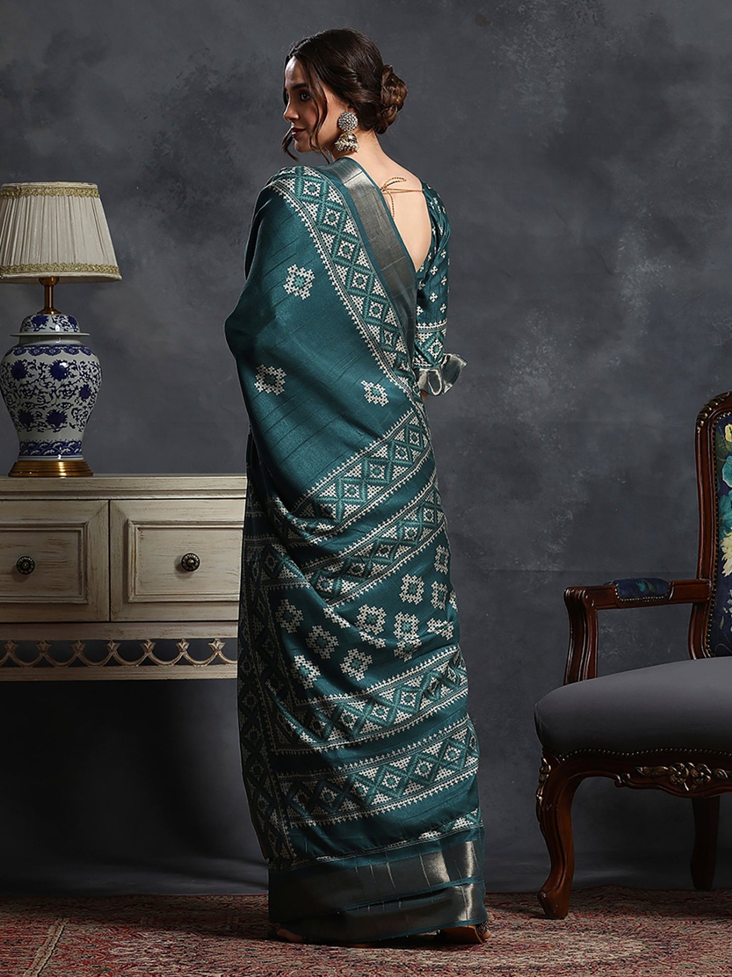 Tealblue Sungudi Silk Blend Printed Saree