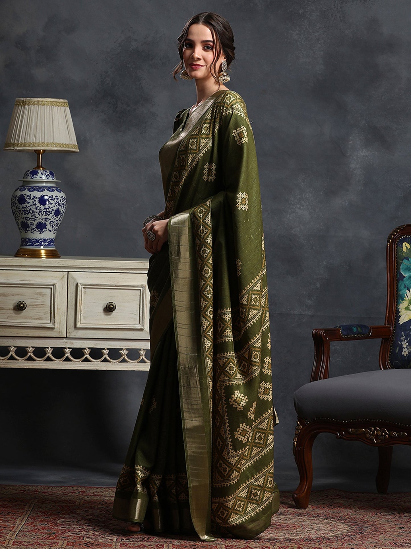 Olive Sungudi Silk Blend Printed Saree