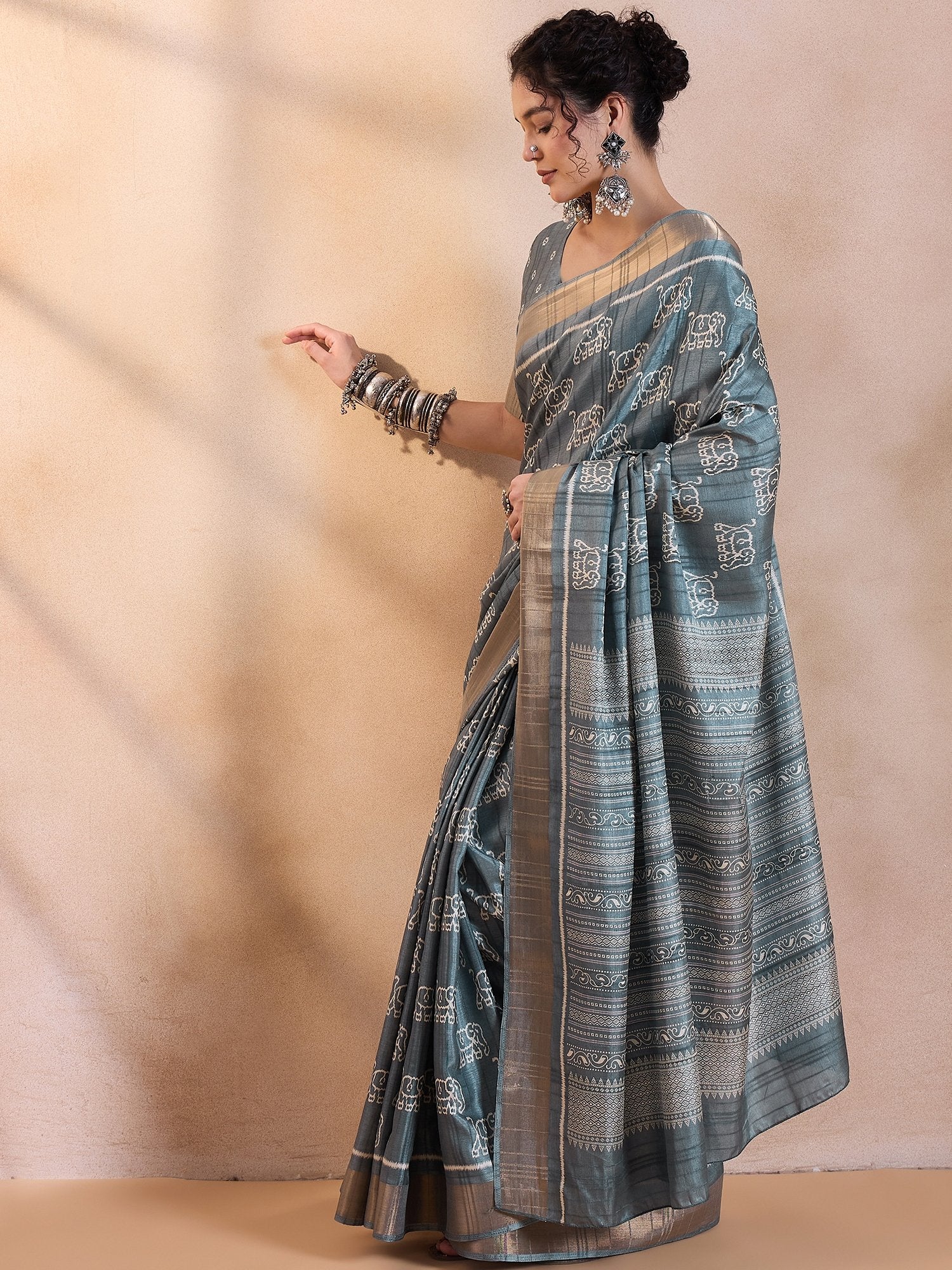 Get the best latest saree design