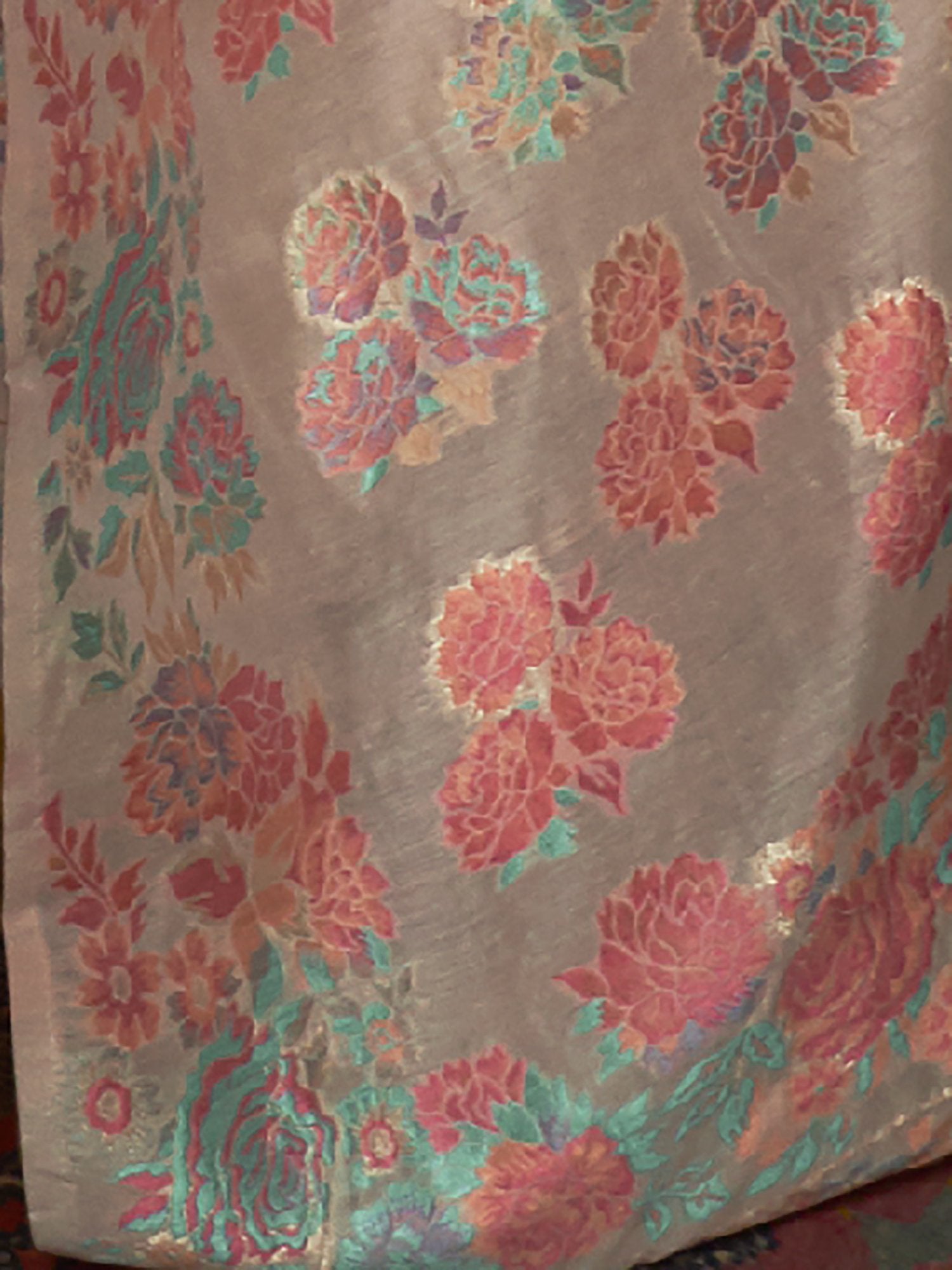 Get the best organza saree