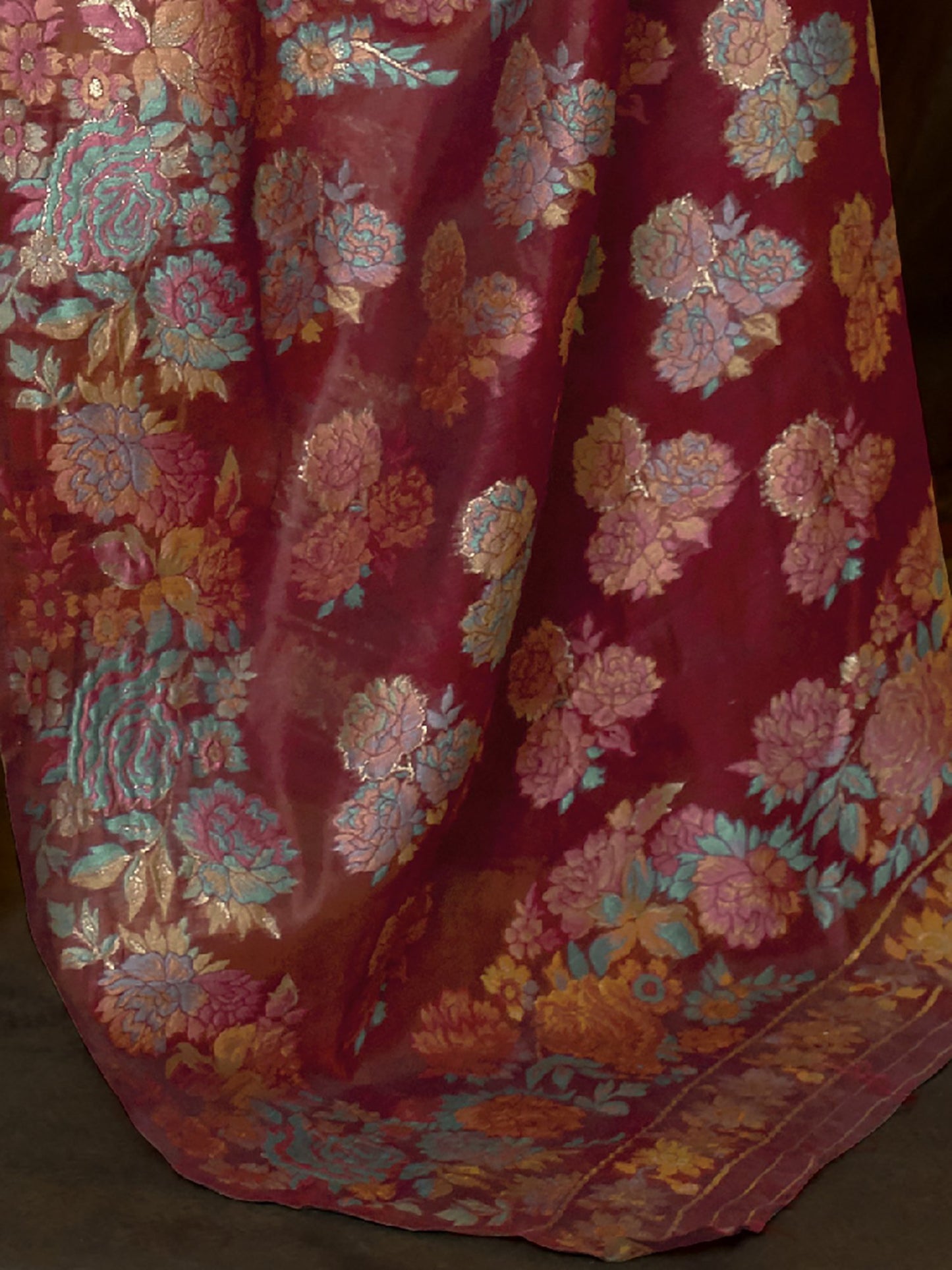 Get the best Banarasi saree