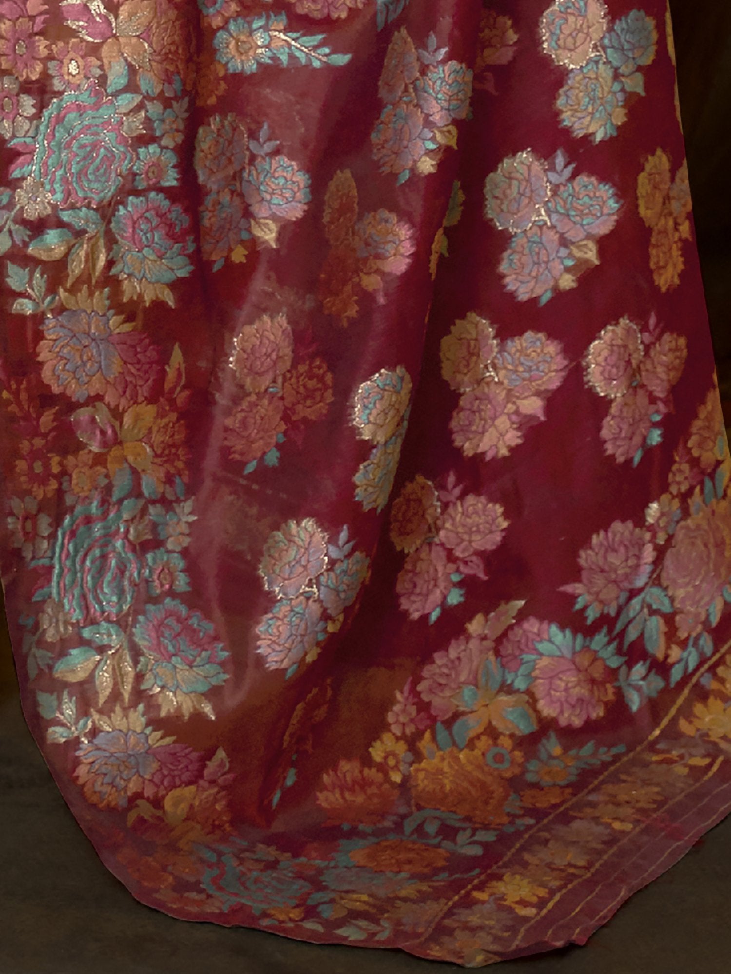 Get the best Banarasi saree