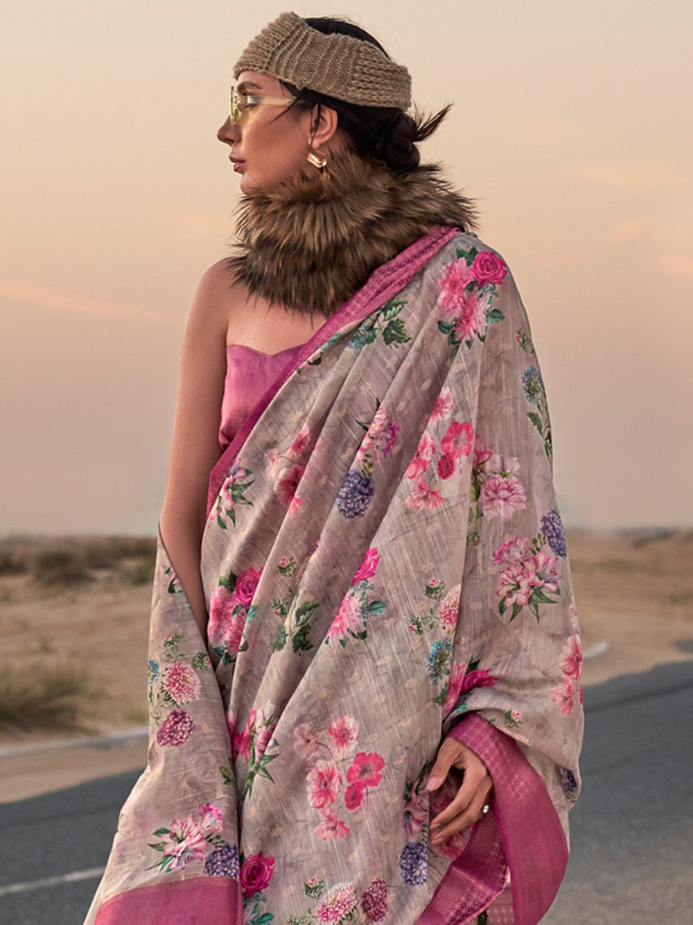 Get the best saree shops in Chandni Chowk