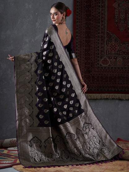 Get the best party wear saree