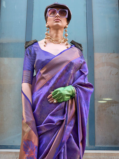 Get the best Kasavu saree online