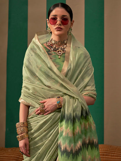 Get the best Kasavu saree online