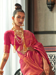 Get the best saree shops in Chandni Chowk