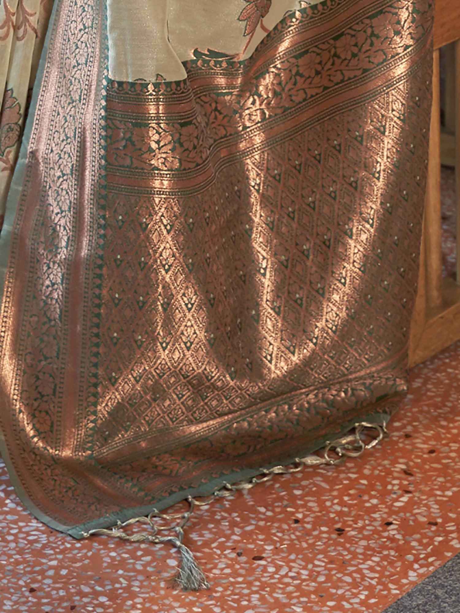 Get the best myntra saree