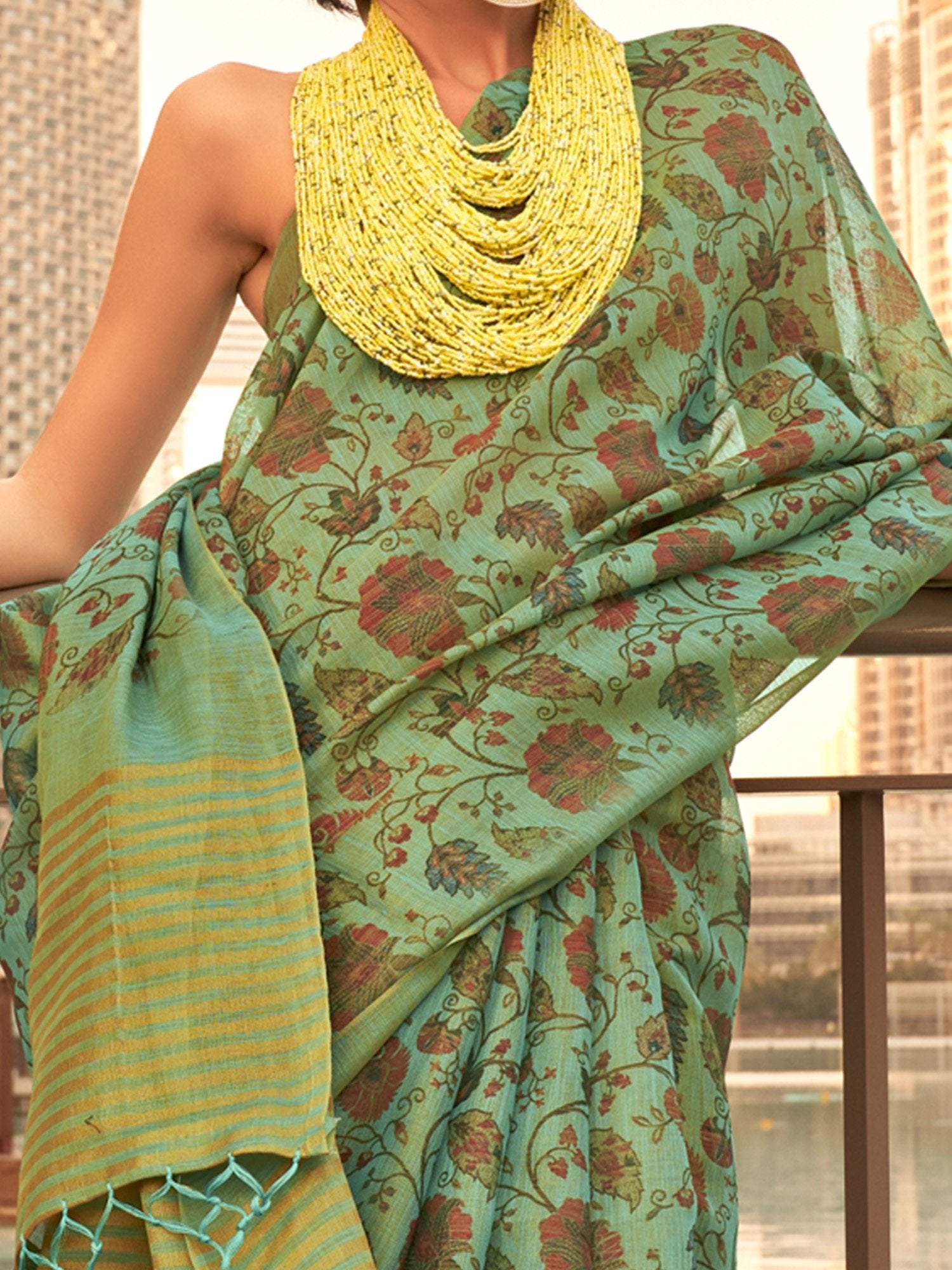 Get the best organza saree