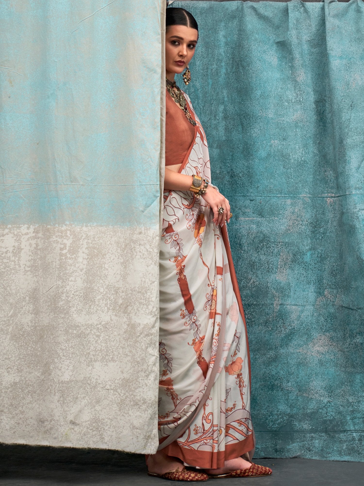 Get the best designer saree