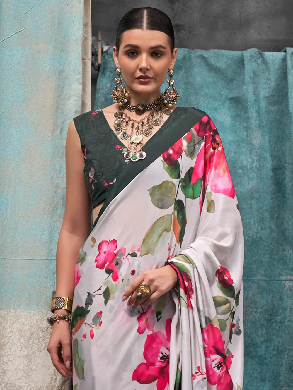Get the best latest saree design