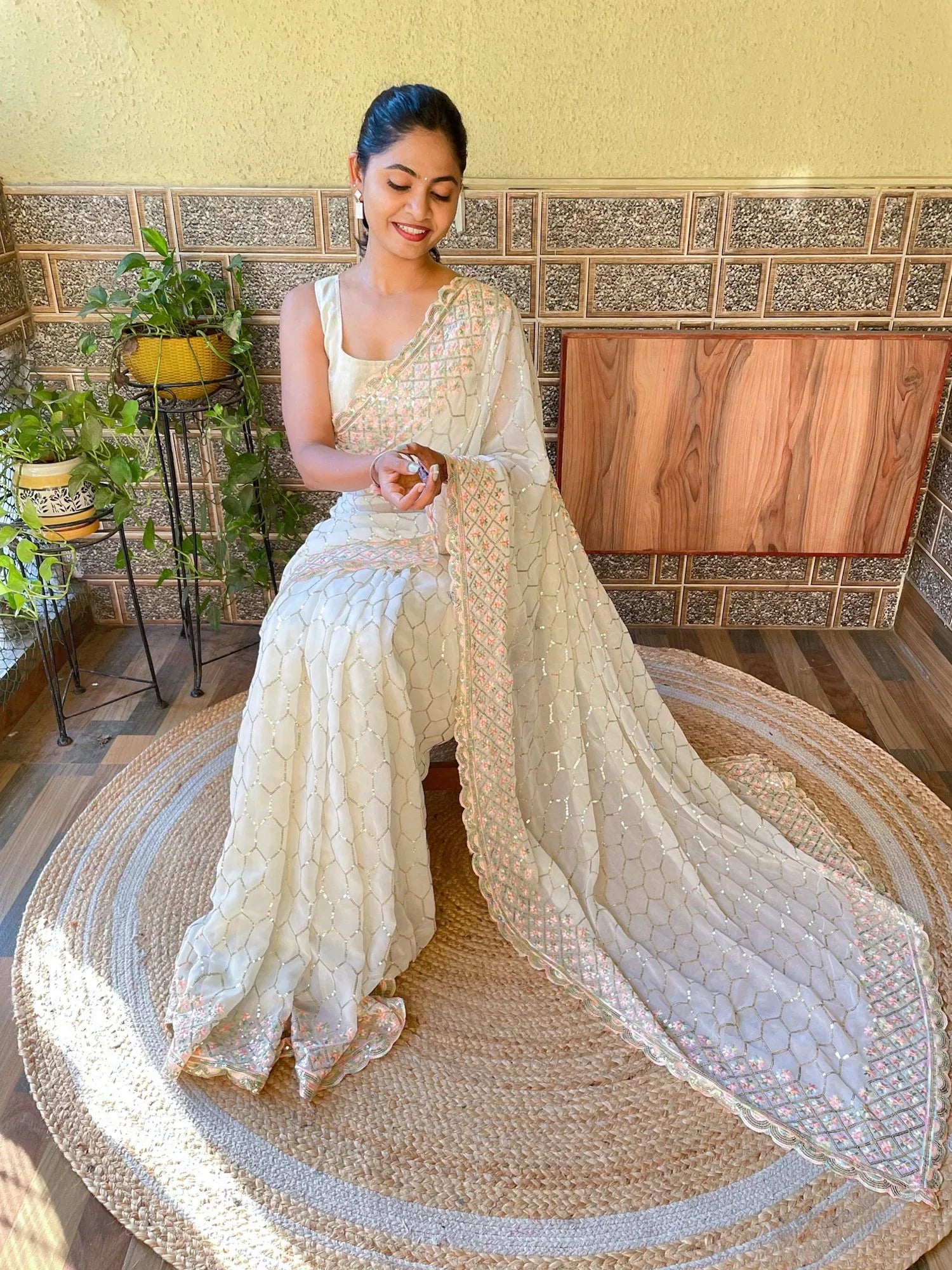 Get the best organza saree