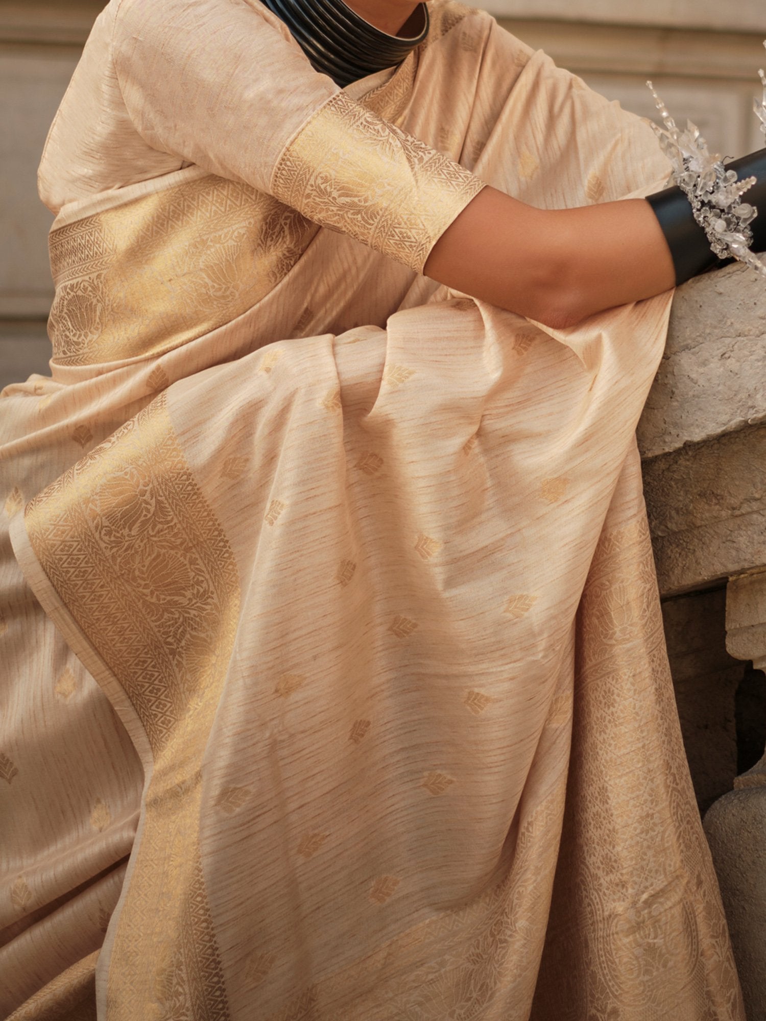 Get the best Banarasi saree