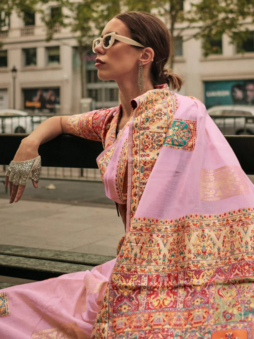 Mauve Banarasi Silk Blend Woven Saree - The Dori Store