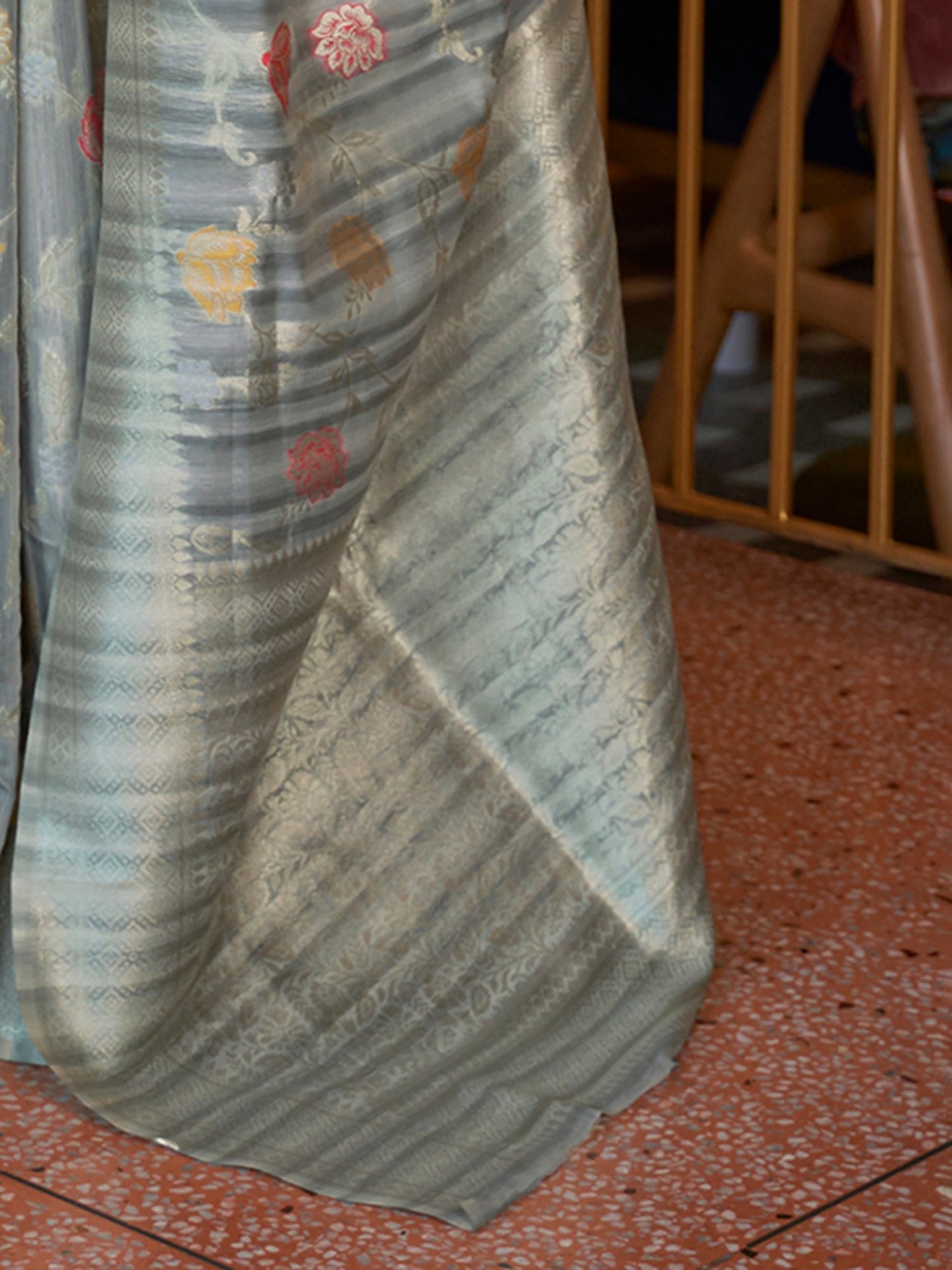 Get the best saree for women