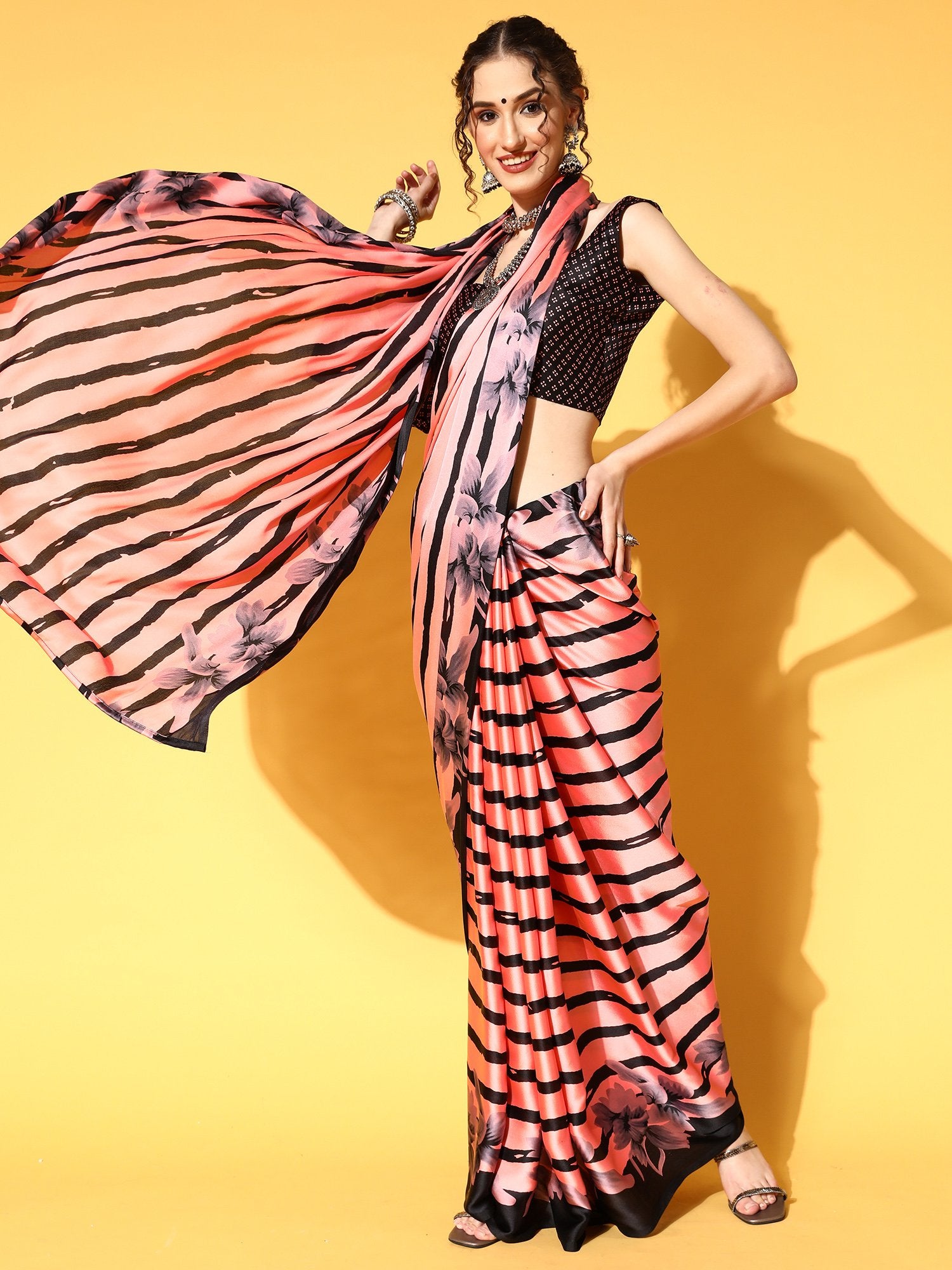 Get the best organza saree