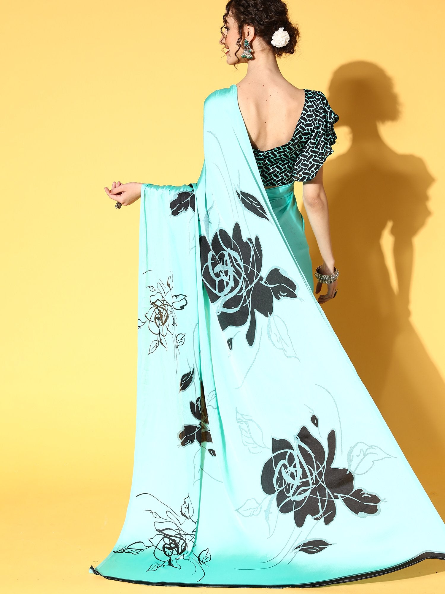 Get the best partywear saree