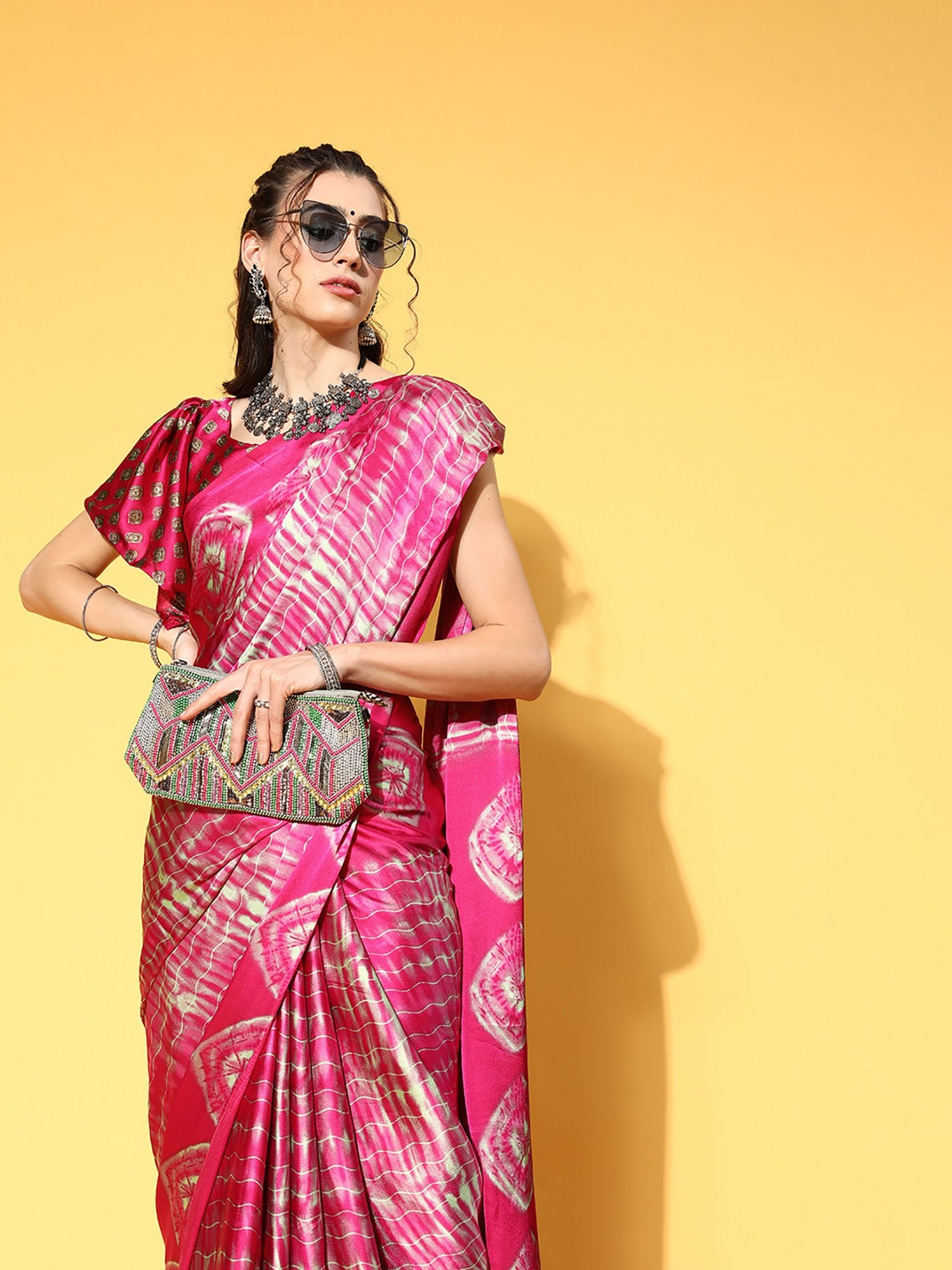 Get the best organza saree
