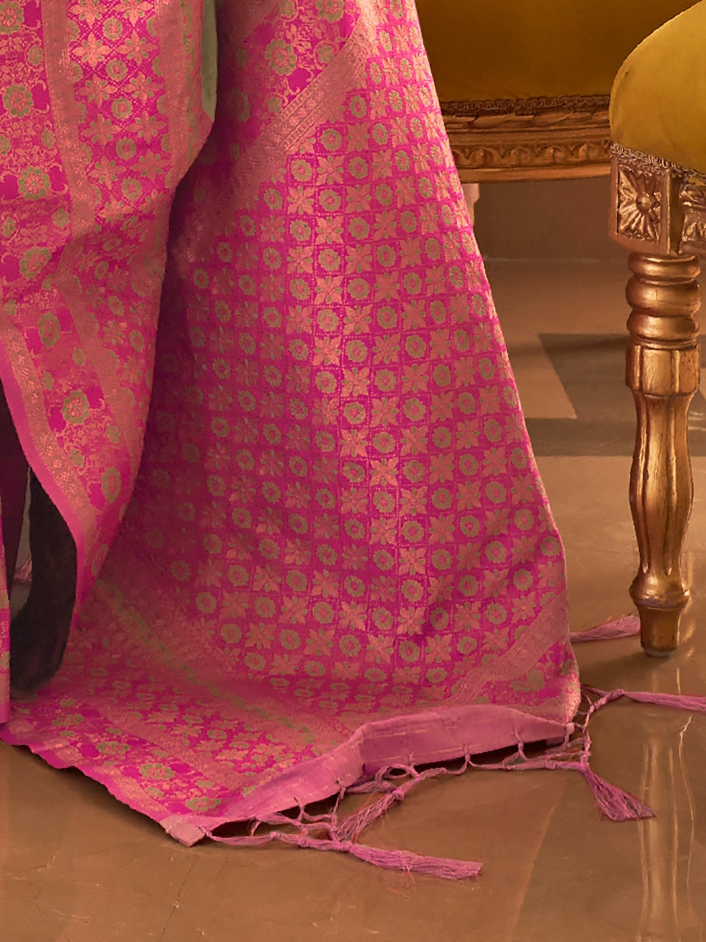 Get the best designer saree