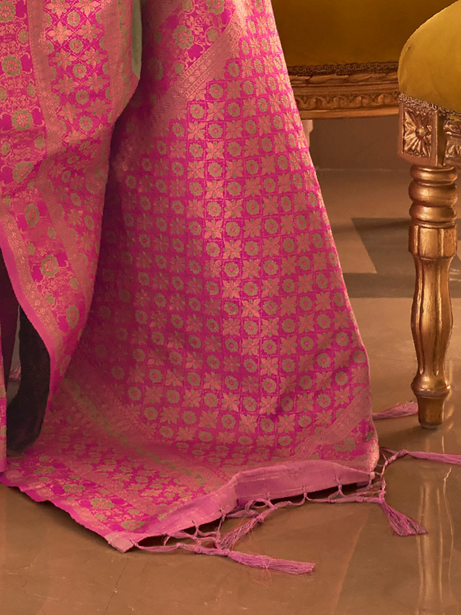 Get the best designer saree