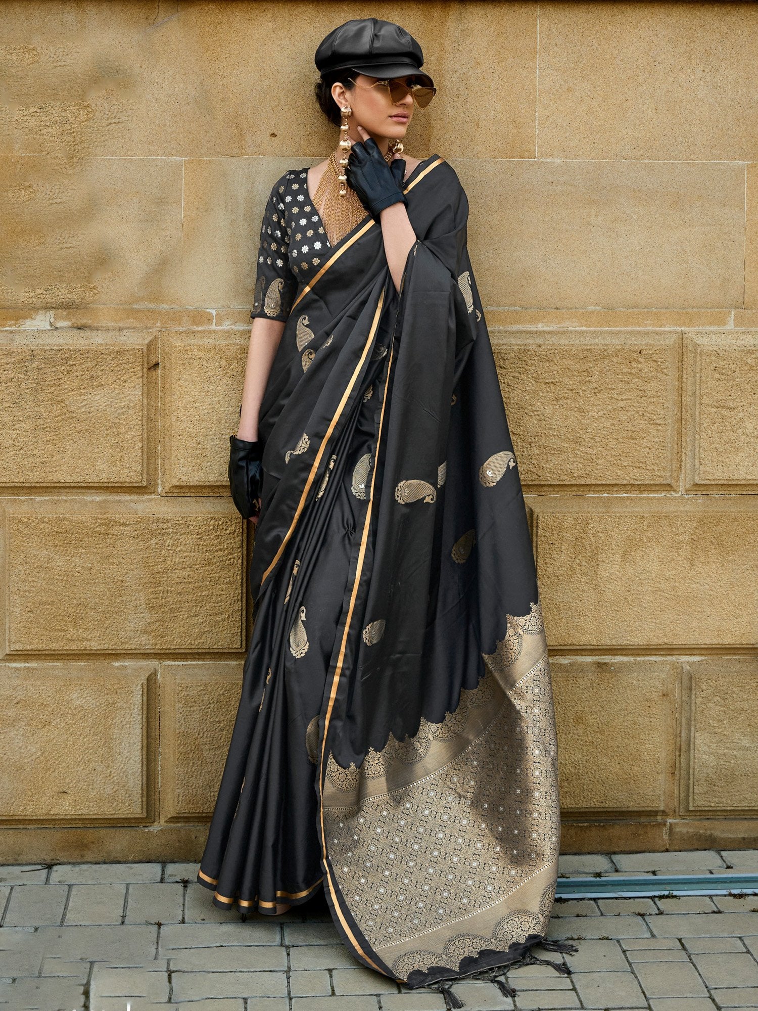 Get the best new saree design
