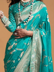 Get the best pathani saree