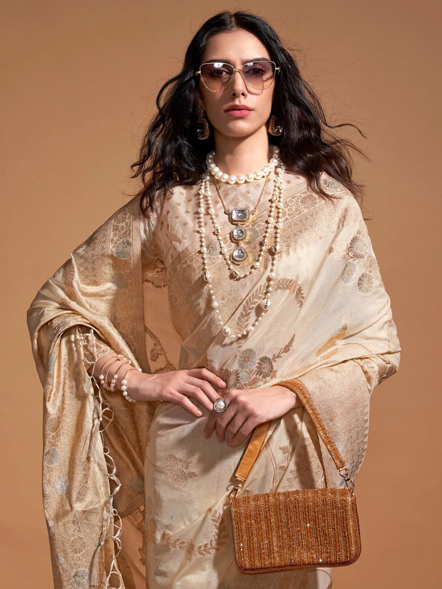 Get the best organza saree