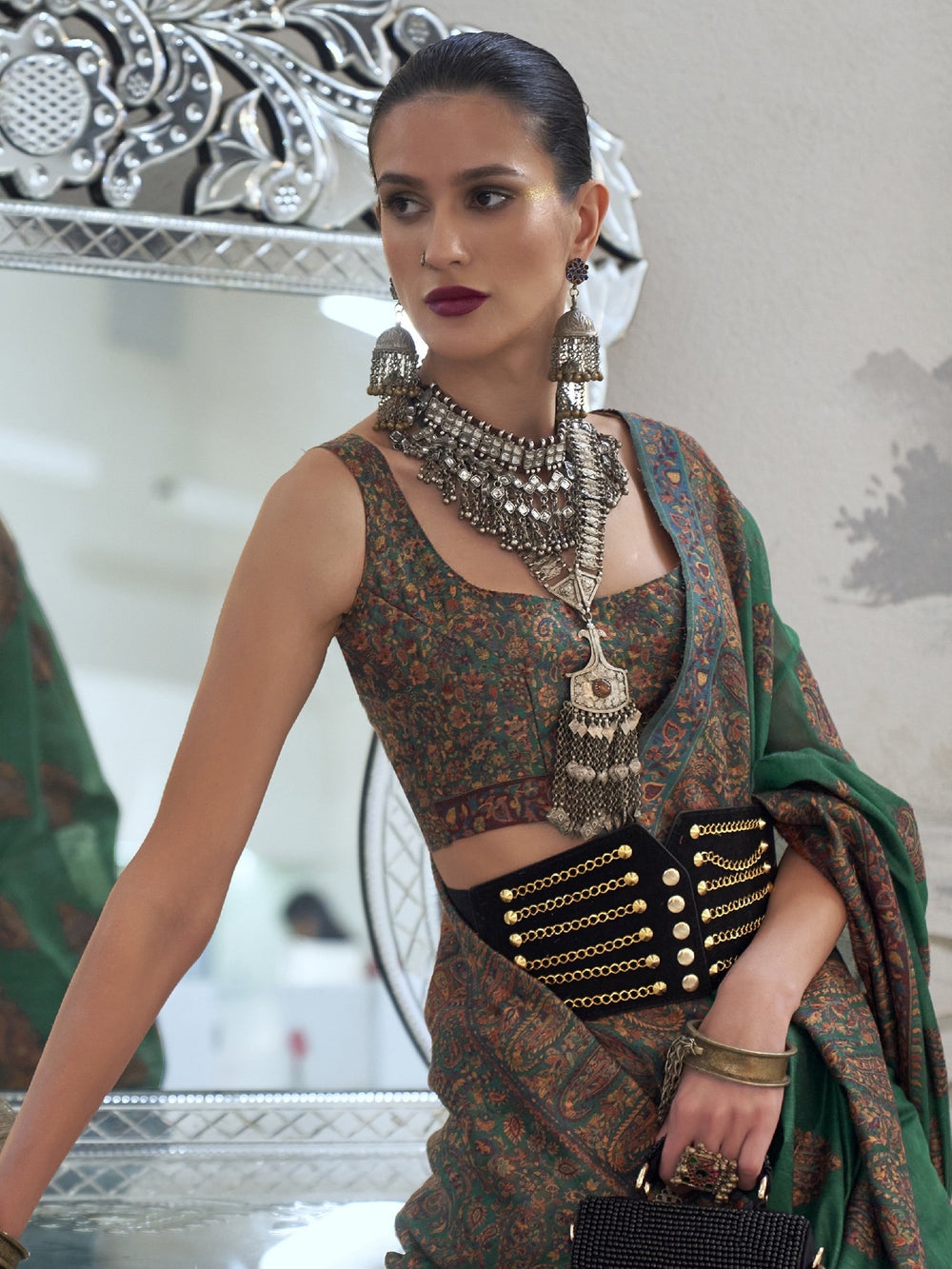 Get the best Kasavu saree online