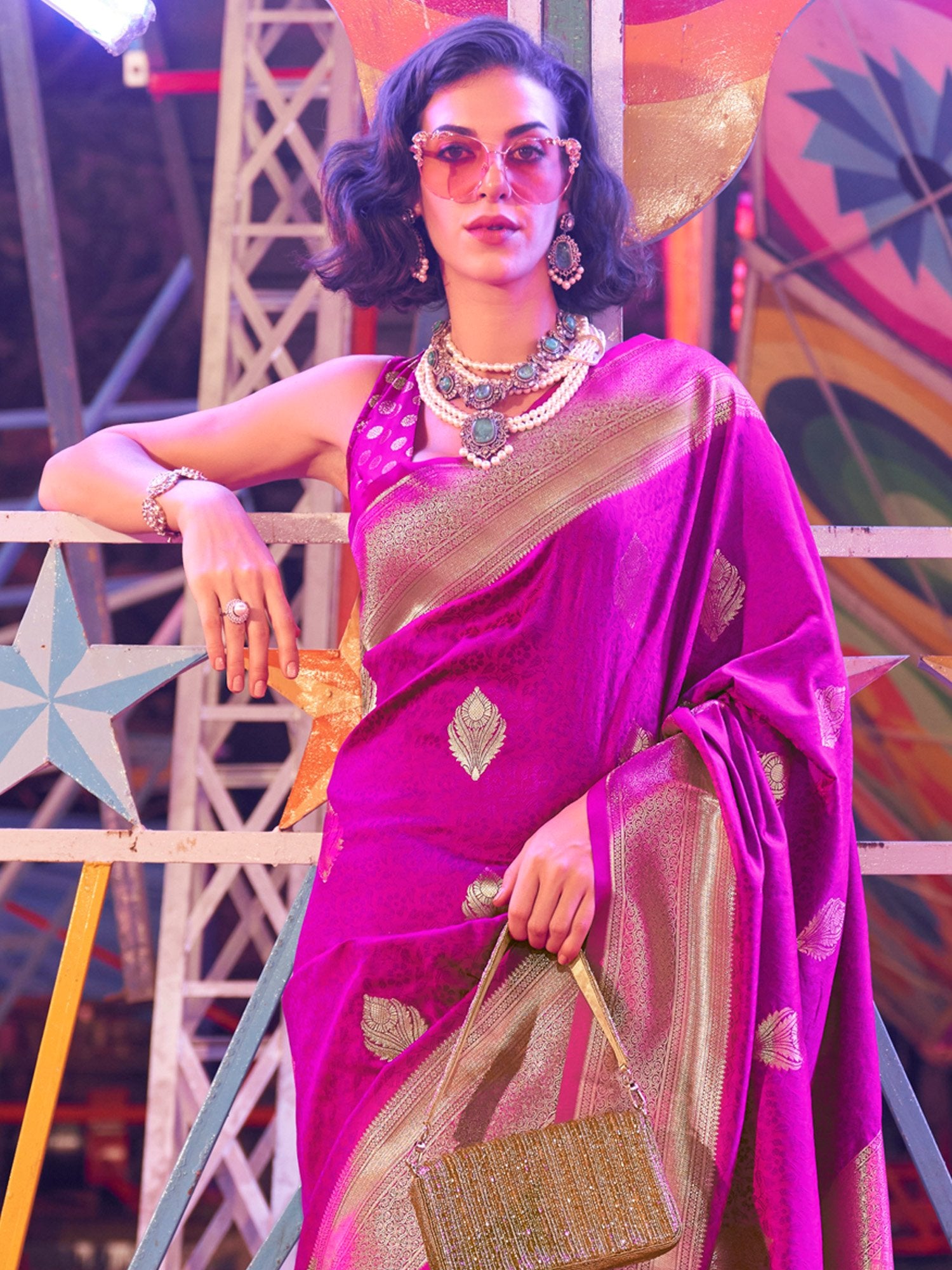 Get the best Kasavu saree online