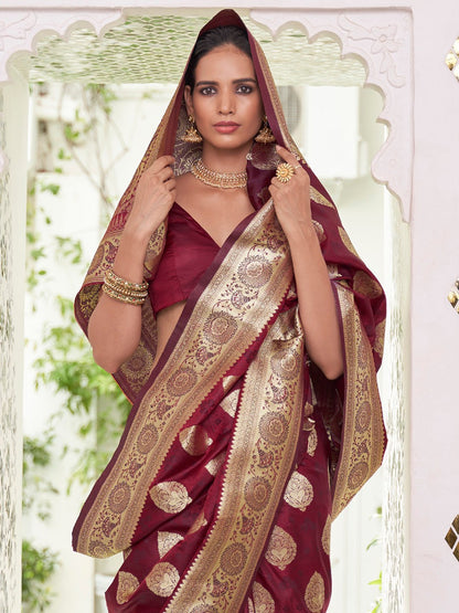 Get the best saree shops in Chandni Chowk