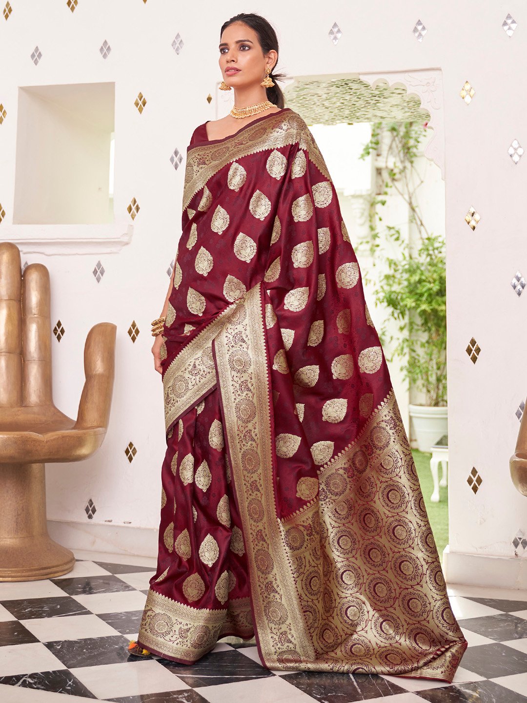 Get the best best saree