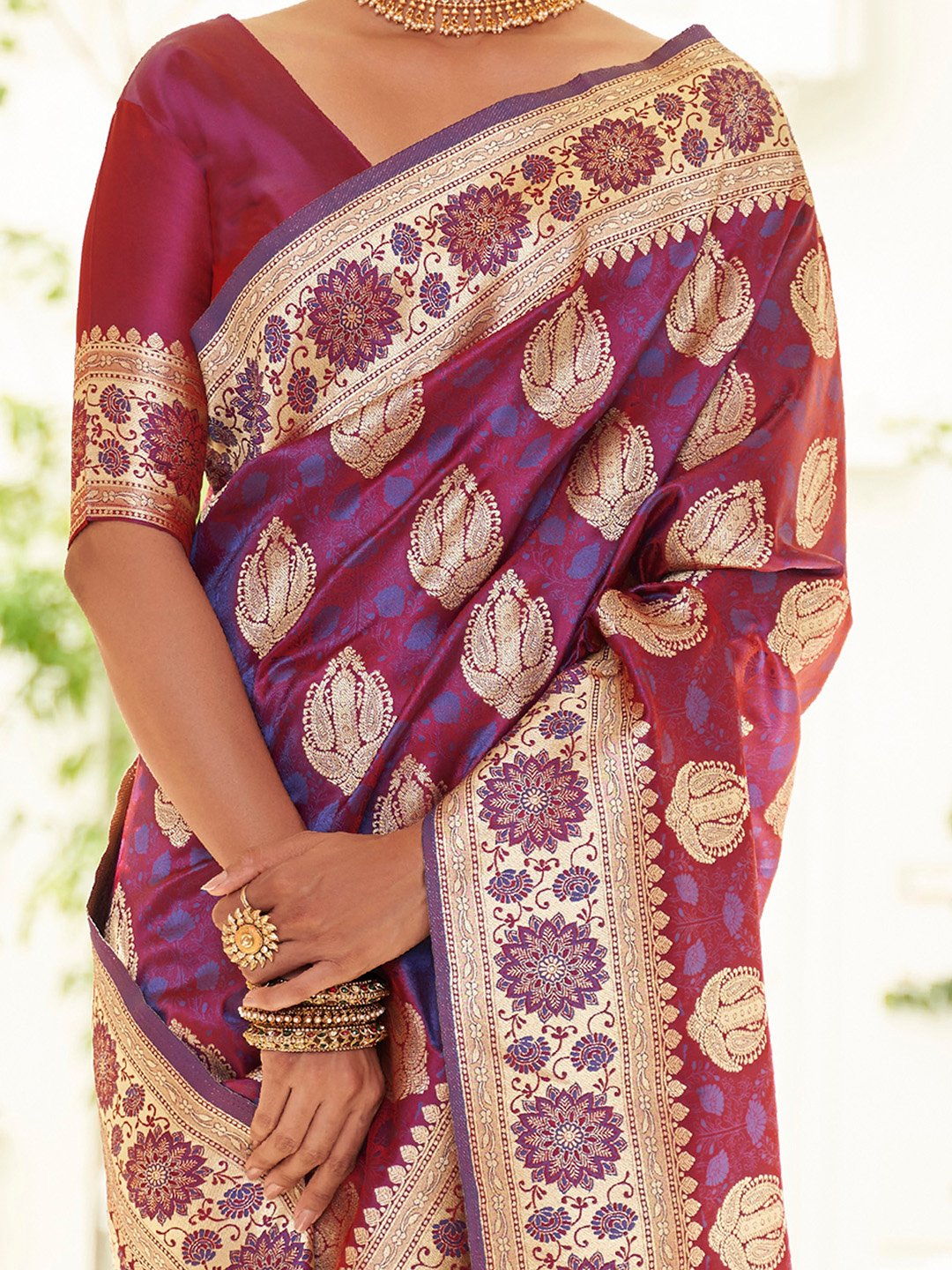 Get the best latest saree design