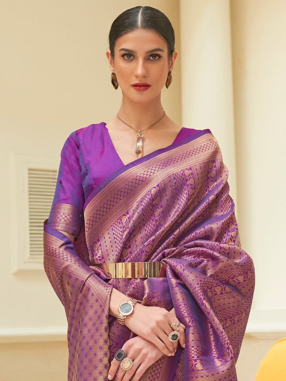 Get the best partywear saree