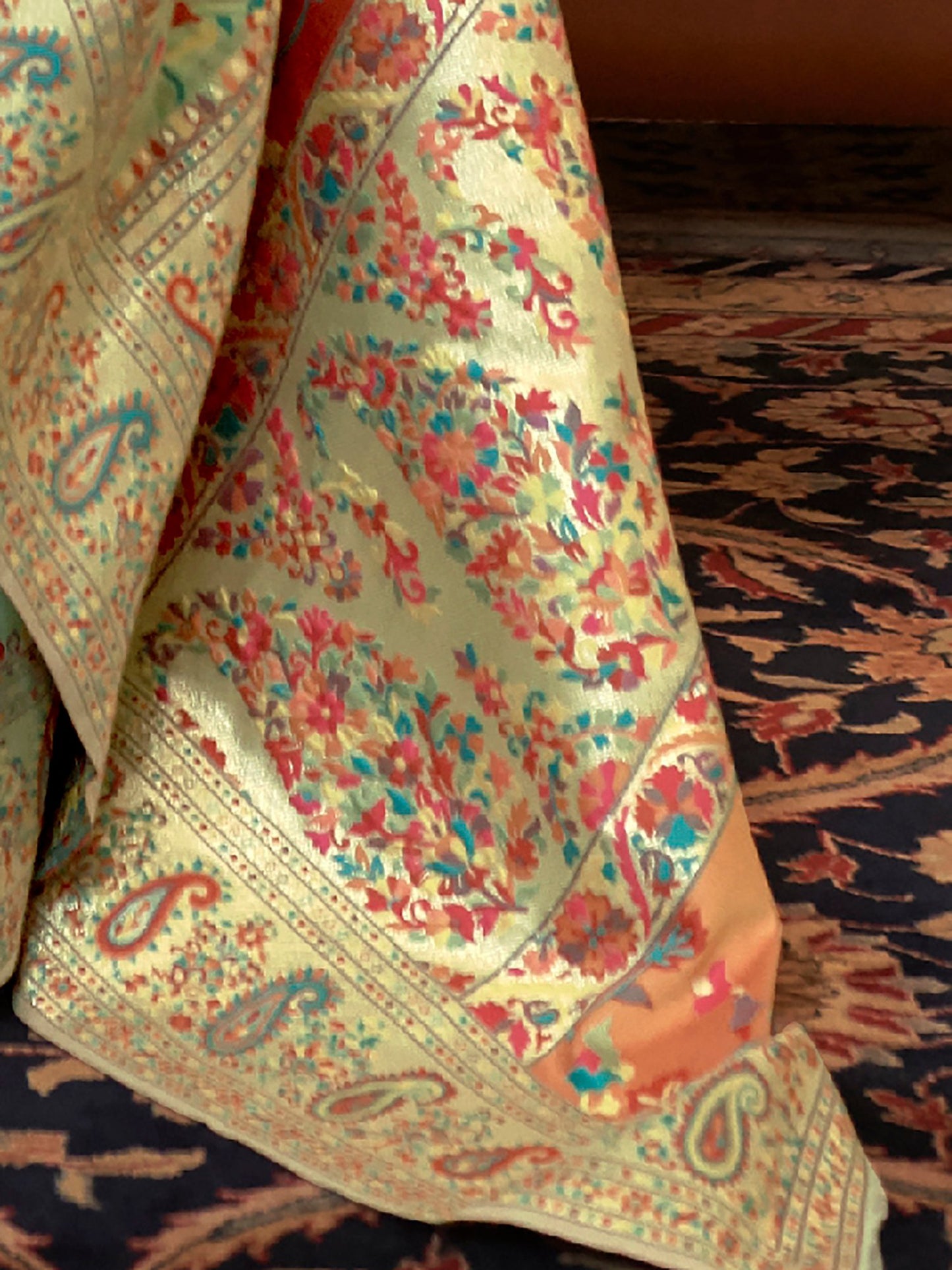 Get the best Paithani saree