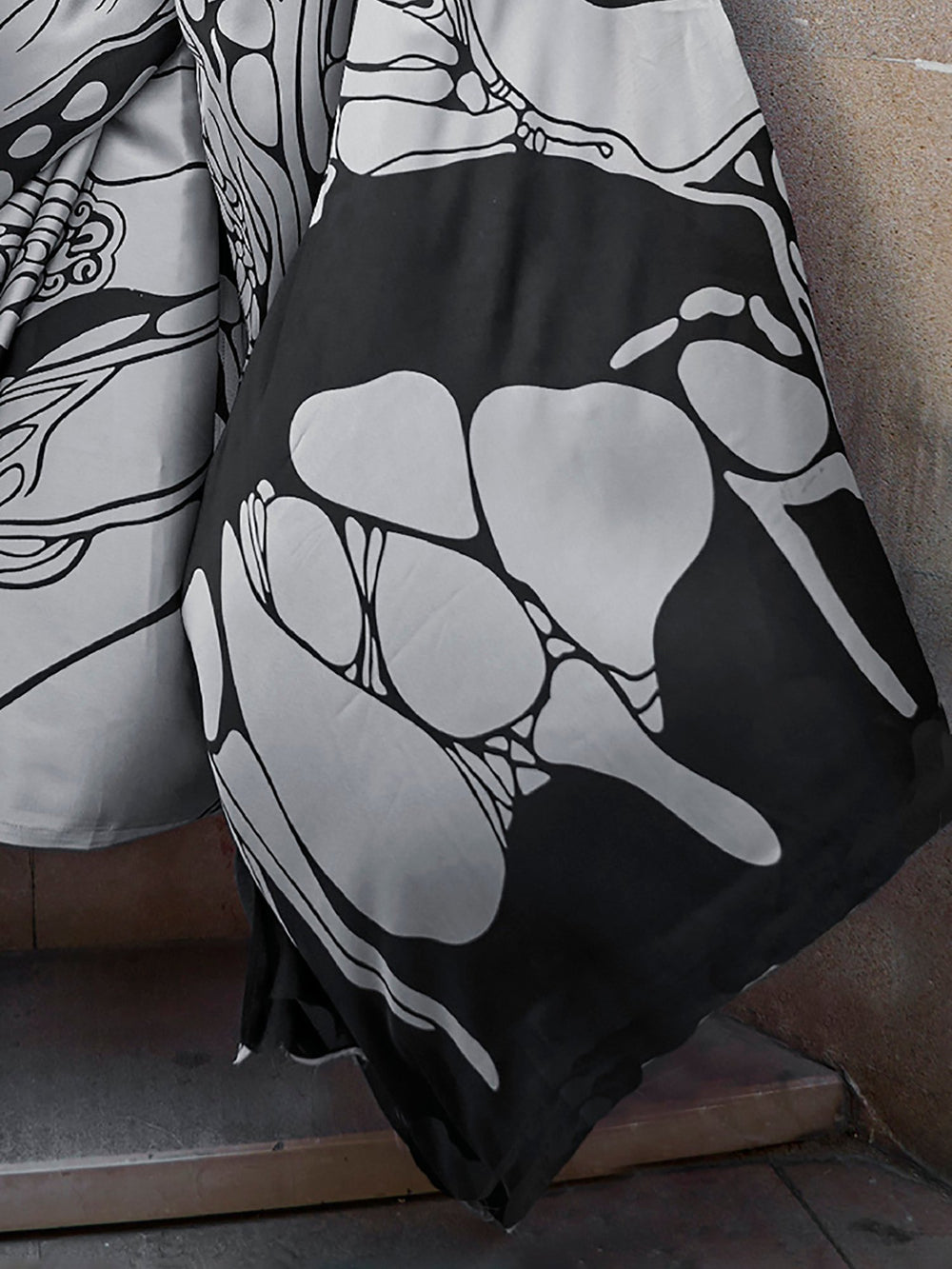 Get the best online saree store