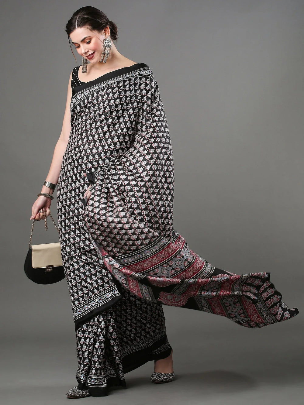 Get the best Banarasi silk saree