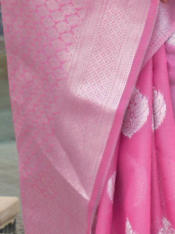 Get the best Dulhan saree