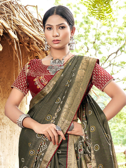 Get the best Kasavu saree online