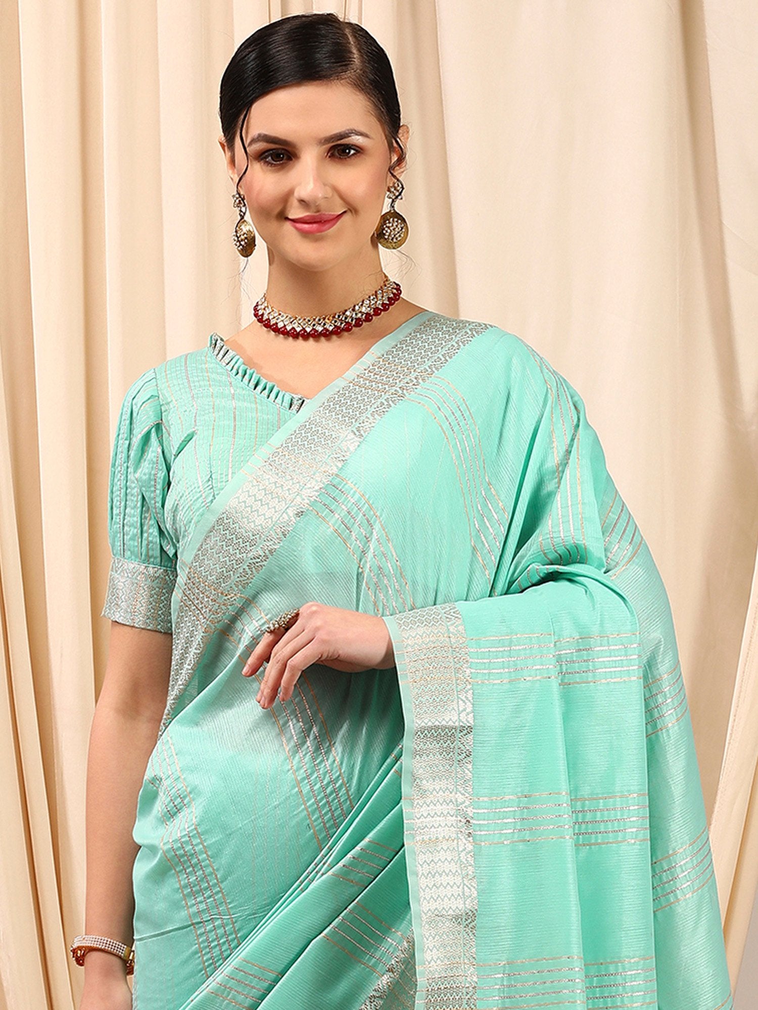 Get the best saree shops in Chandni Chowk