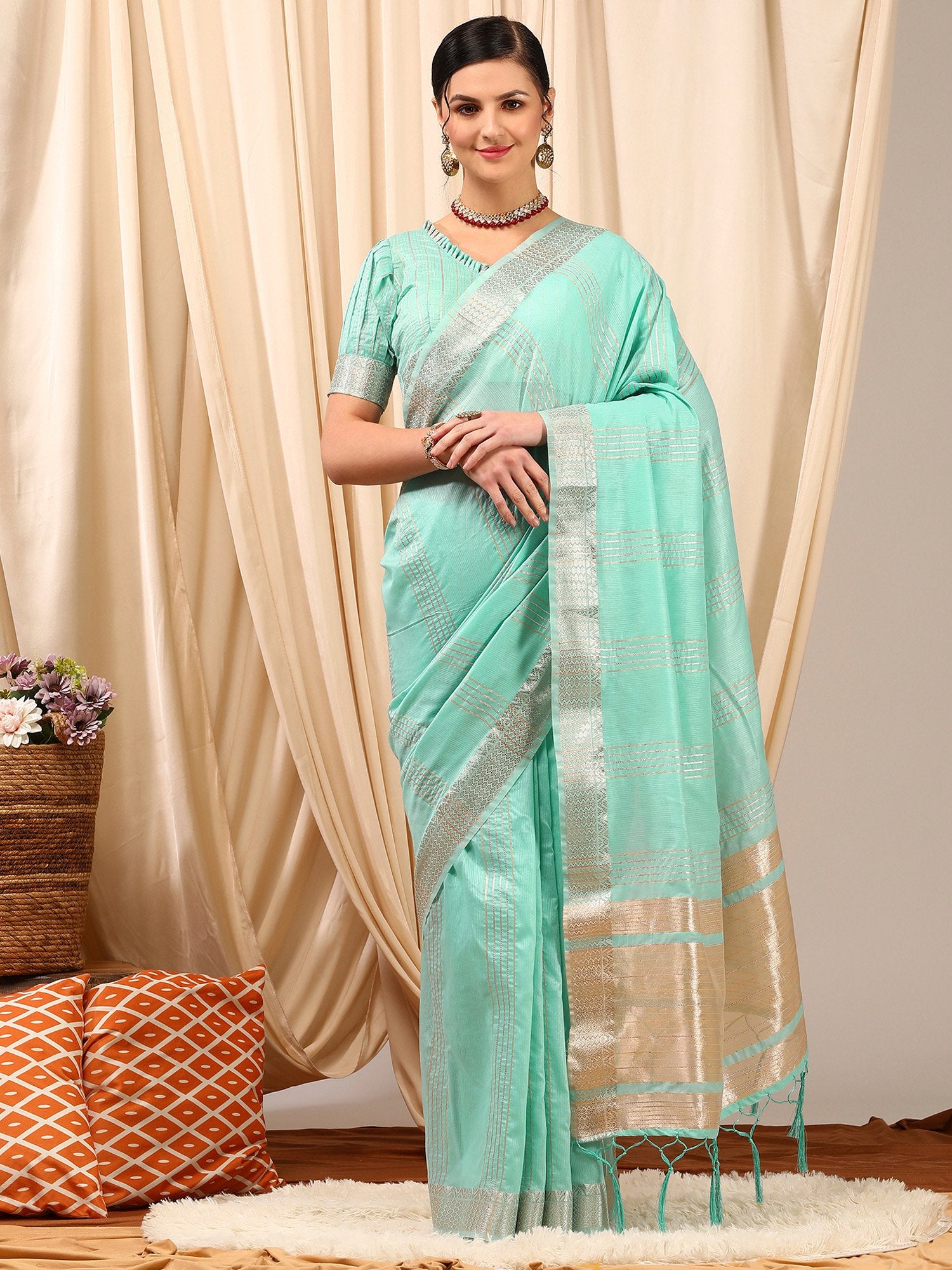 Get the best Kasavu saree online