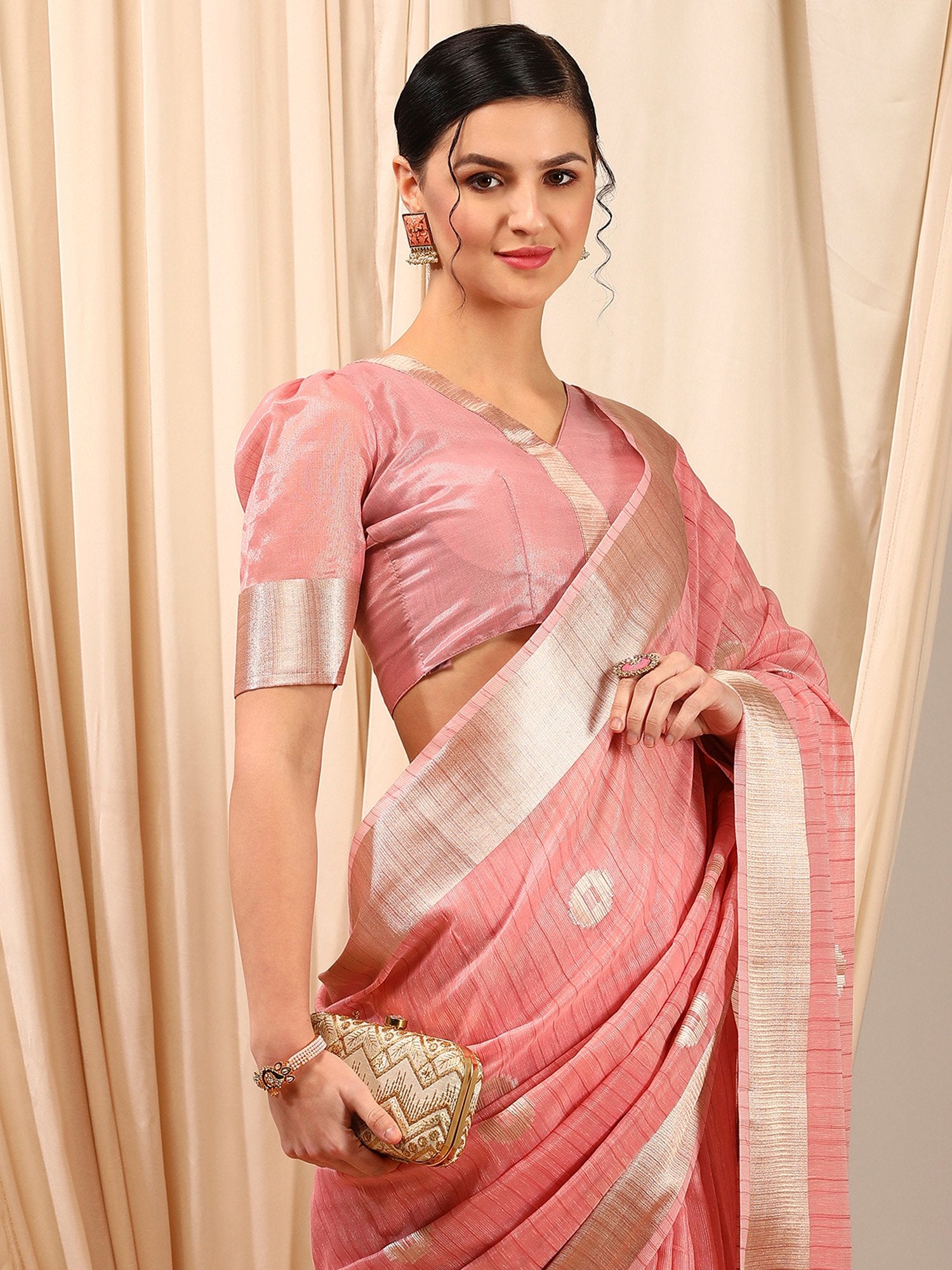 Get the best partywear saree