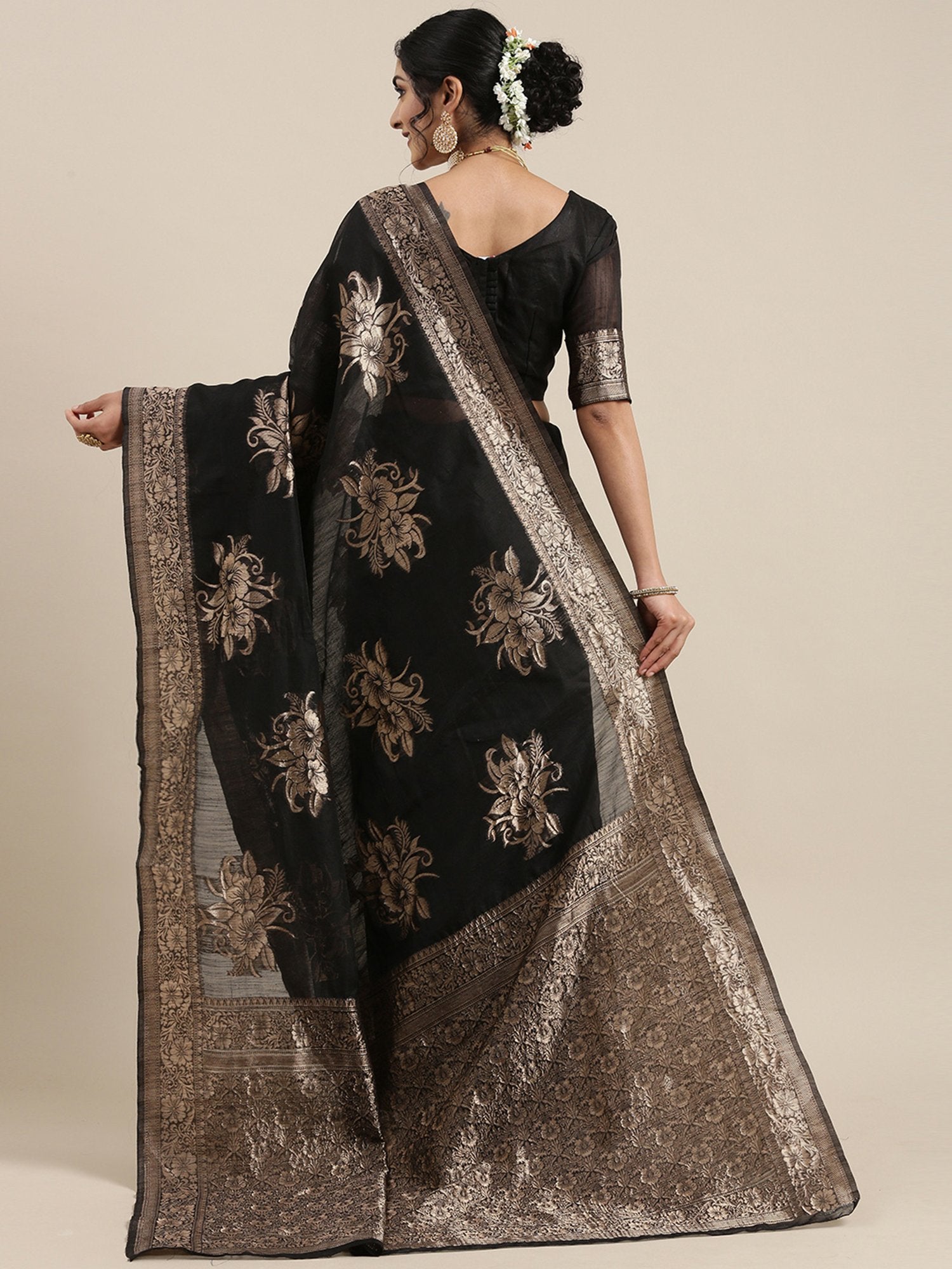 Get the best designer saree