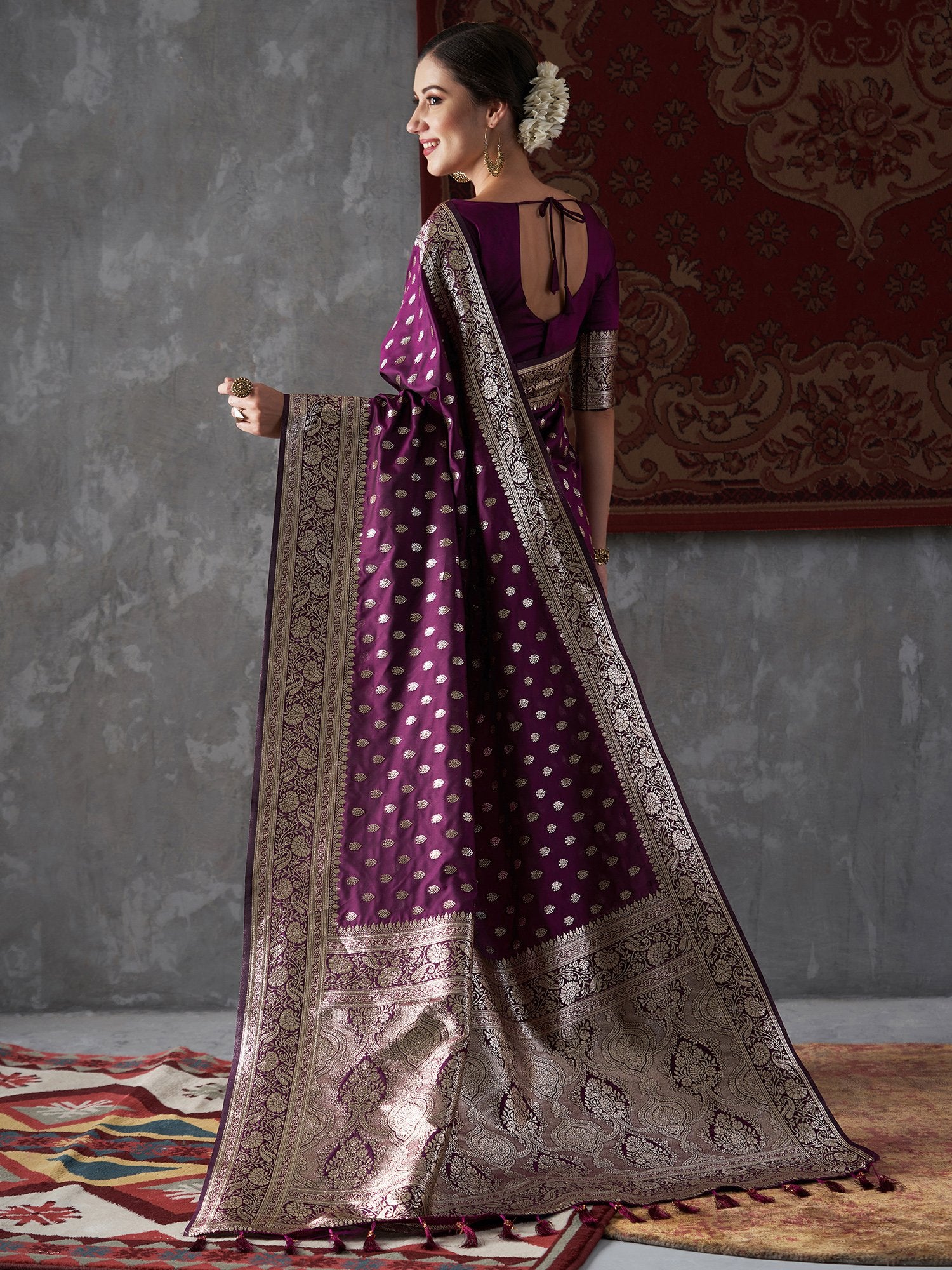 Get the best silk saree