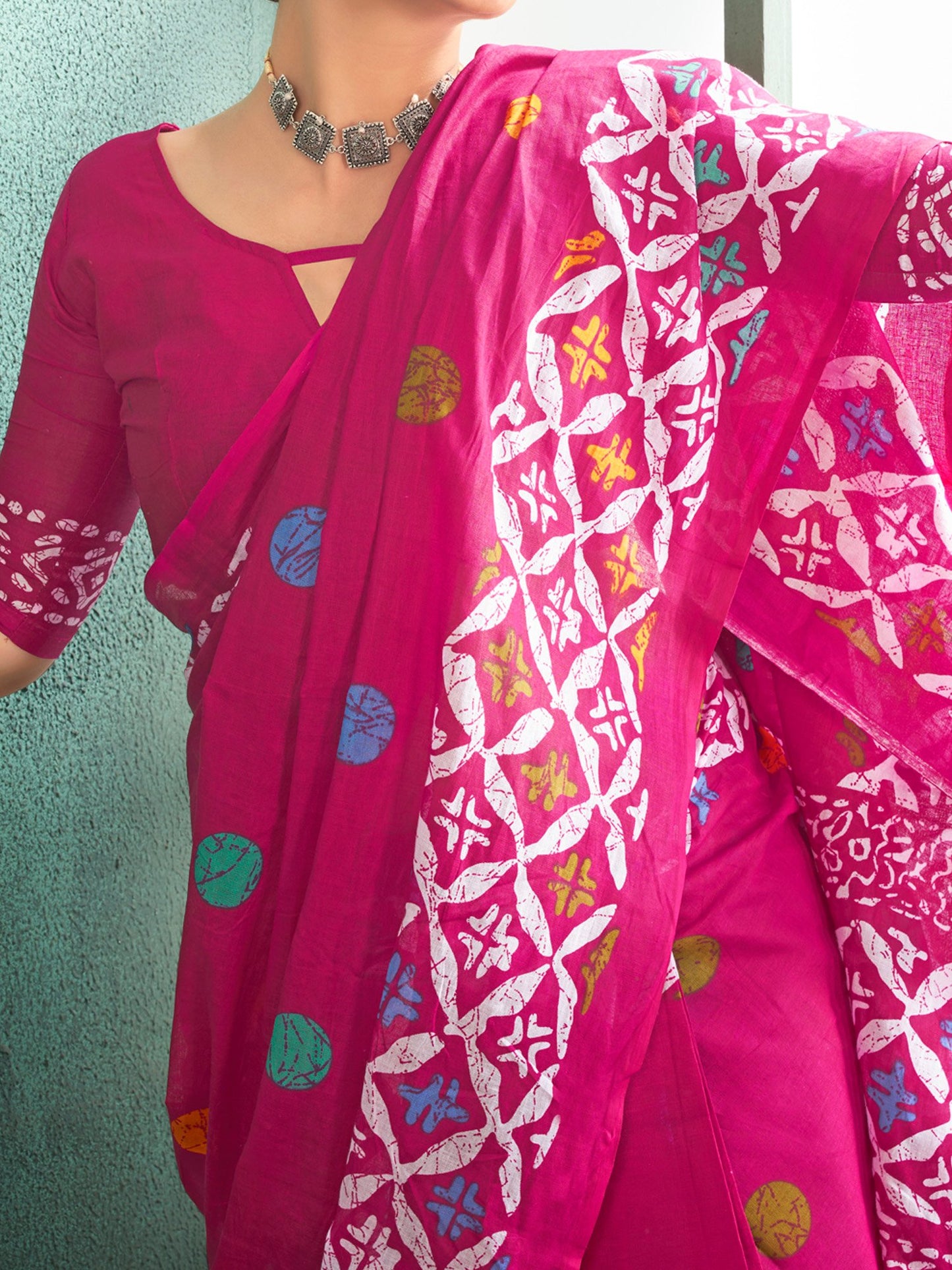 Get the best partywear saree