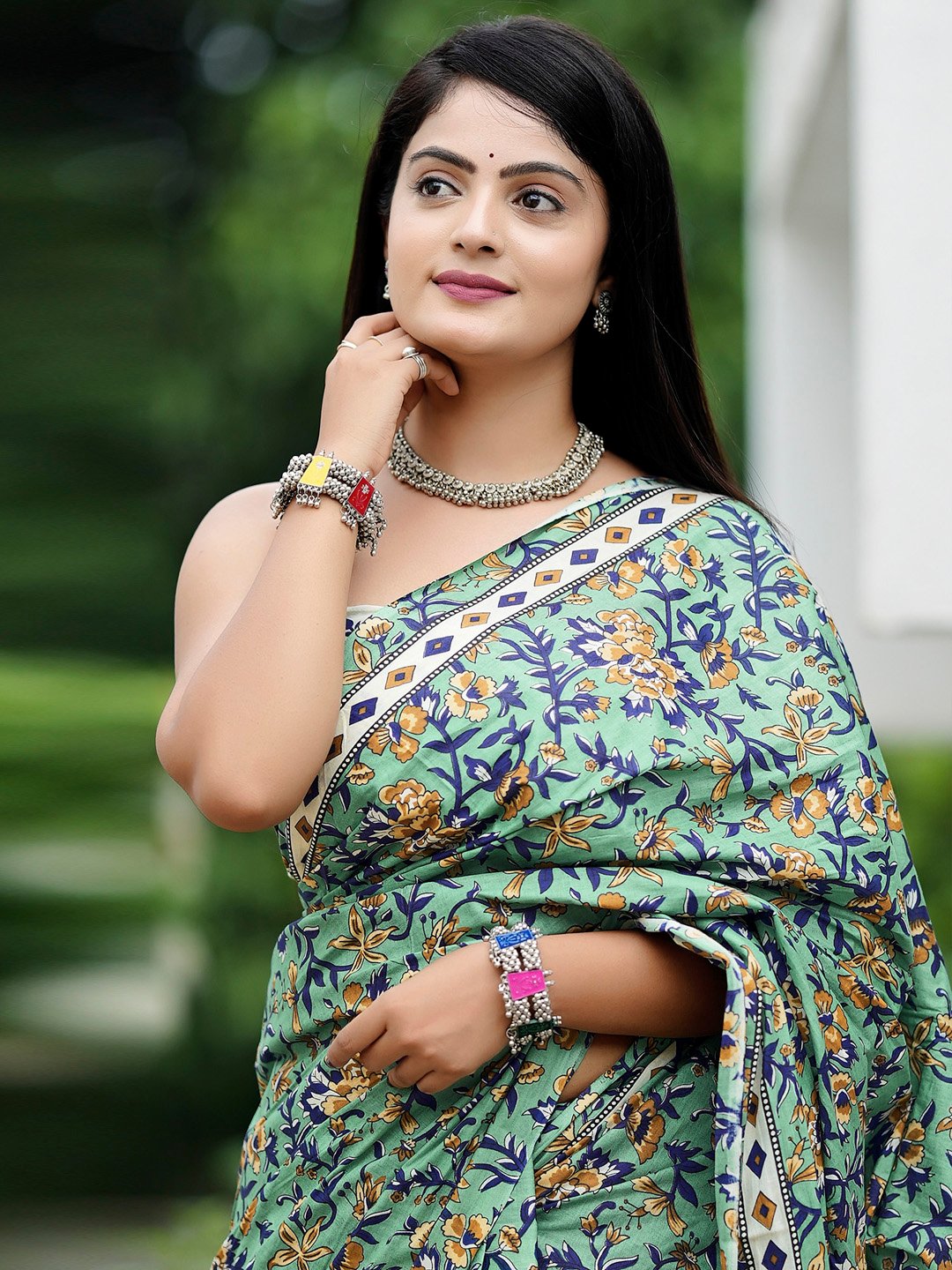 Get the best new saree design